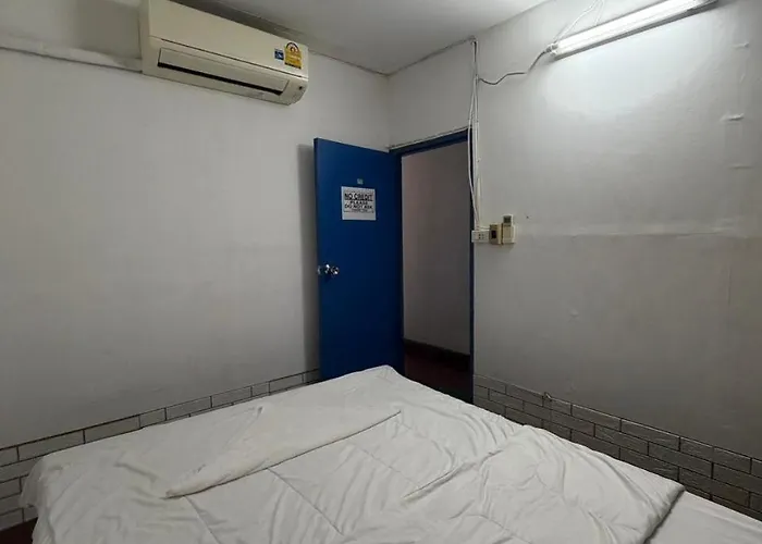 Yuma Tashi Hostel Bangkok